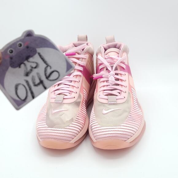 Athletic_Shoes
